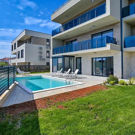 Apartment Silver Medulin