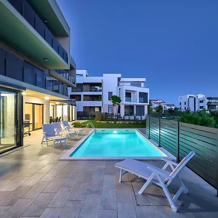 Apartment Silver *