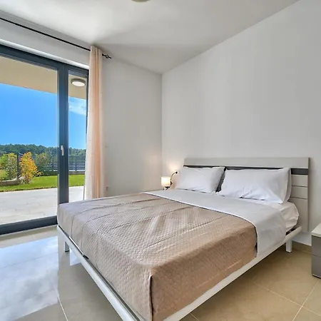 Apartment Silver
